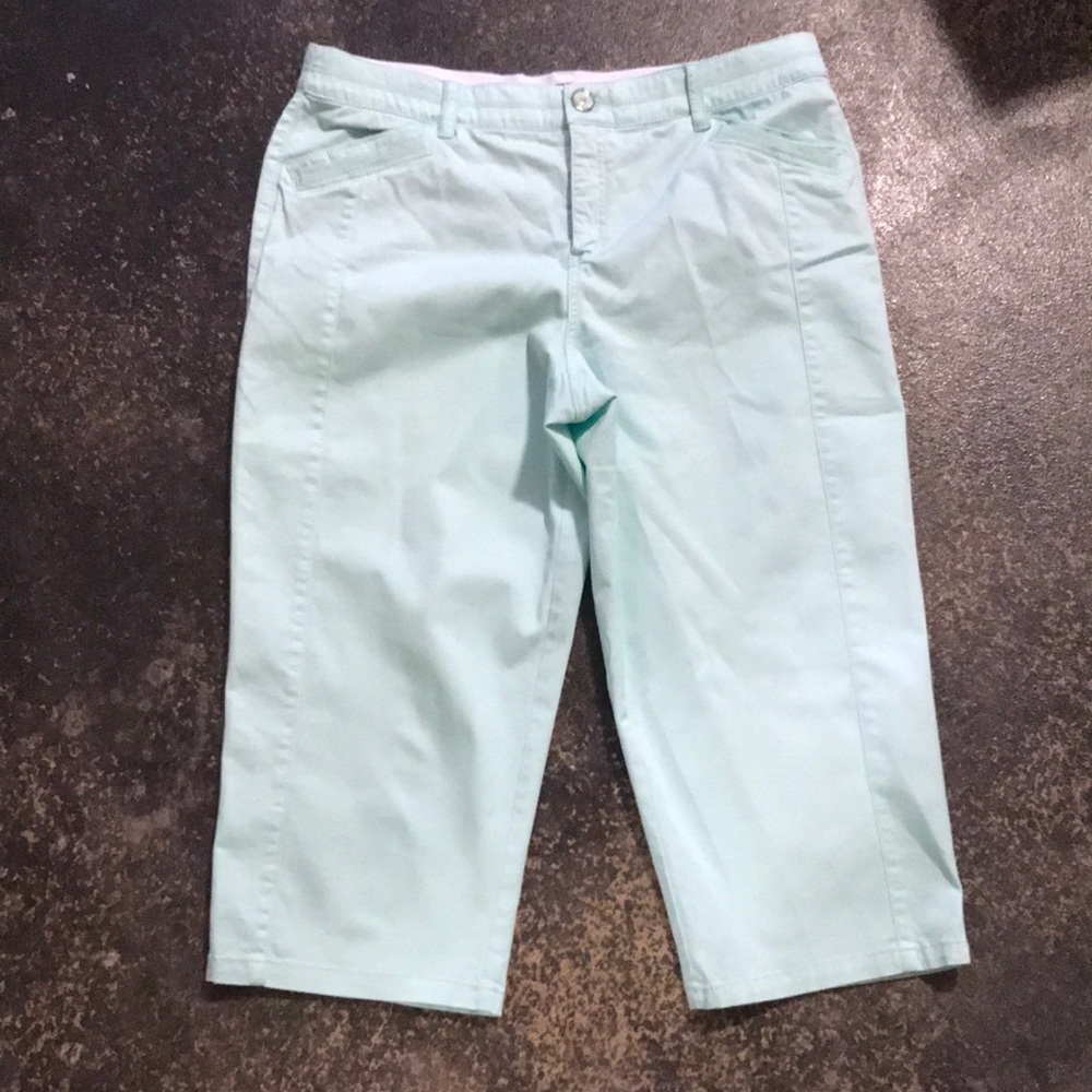 NWOT Comfort Capris